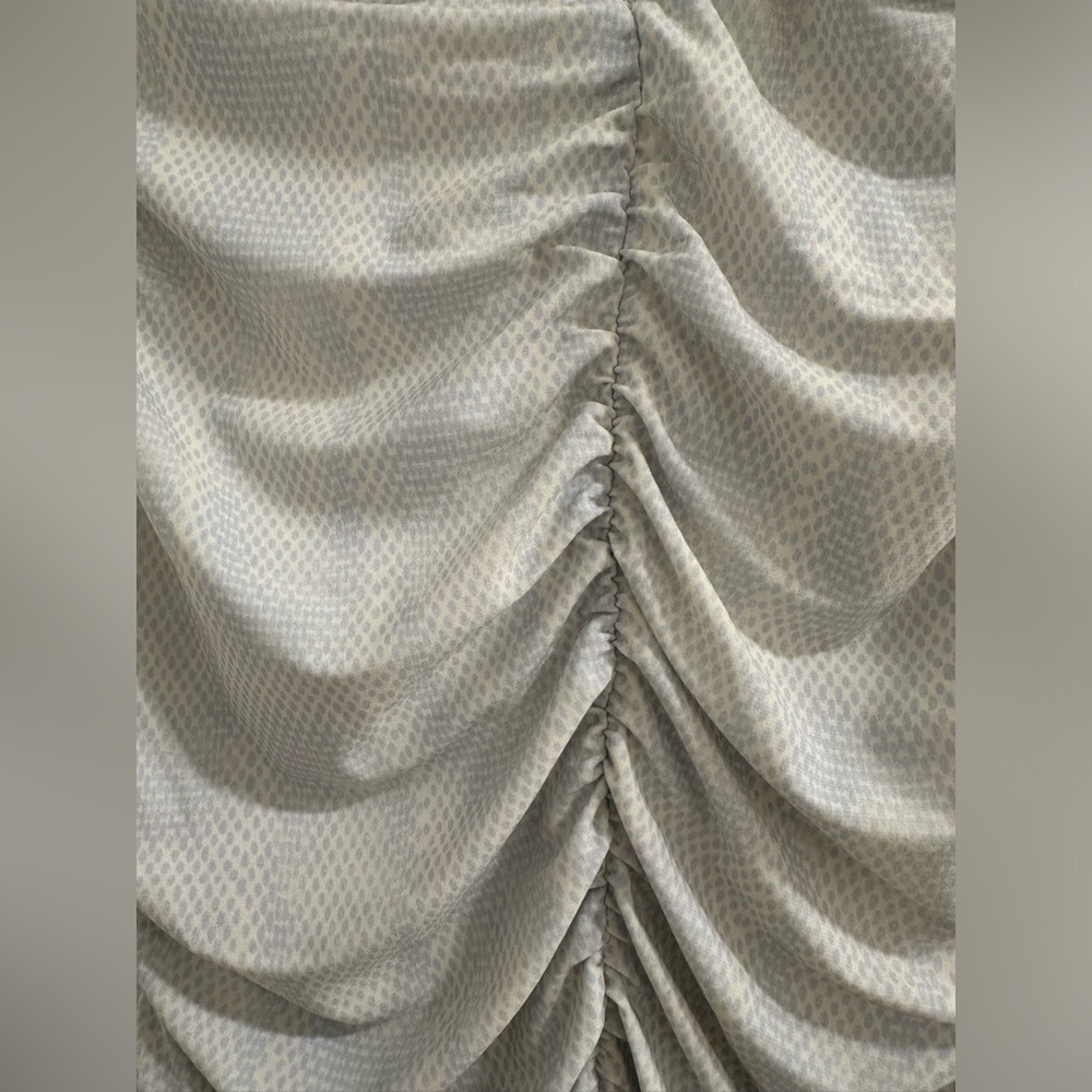 Open Edit Ruched sleeveless top - Picture 2 of 7